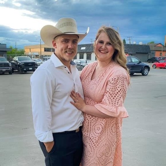 Meet your Posher, Heidi - Picture 1 of 1